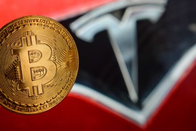 Tesla bất ngờ thông báo ngừng chấp nhận bitcoin 
