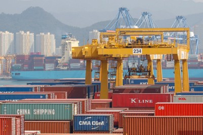 Xuất khẩu Hàn Quốc tăng mạnh nhất trong 33 năm 