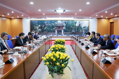 Bộ Tài chính và ADB trao đổi thúc đẩy hợp tác tài chính