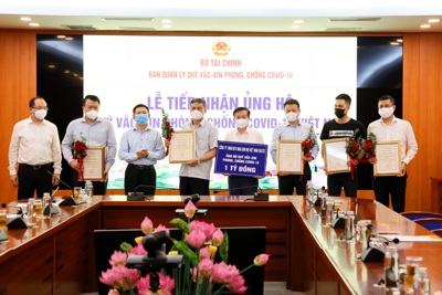 Tiếp nhận ủng hộ 326,45 tỷ đồng vào Quỹ Vắc xin phòng, chống Covid-19