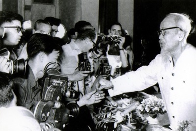 Học tập và làm theo phong cách làm báo của Chủ tịch Hồ Chí Minh