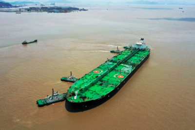 Vì sao Trung Quốc lưu trữ một kho dầu khổng lồ trên biển?
