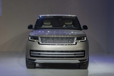 Range Rover mới có mặt tại Việt Nam, giá cao nhất gần 24 tỷ đồng 