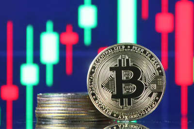 Bitcoin vượt 39.000 USD lần đầu tiên trong 6 tuần