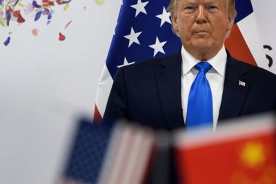  Ông Trump hoãn áp thuế 2 tuần lên hàng Trung Quốc 