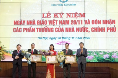 Học viện Tài chính kỷ niệm Ngày Nhà giáo Việt Nam và đón nhận các phần thưởng cao quý