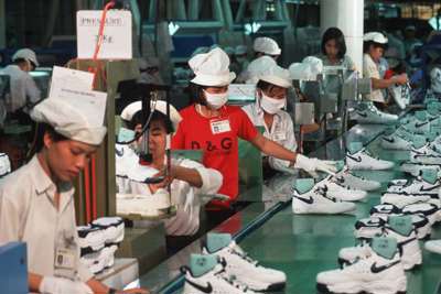Adidas, Nike tiếp tục đến Việt Nam