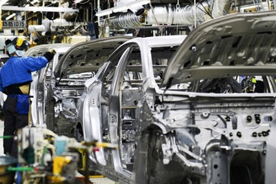 Tiếp tục ưu đãi thuế để sản xuất, lắp ráp ô tô trong nước đến hết năm 2027 
