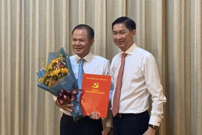 Trao quyết định bổ nhiệm Bí thư Đảng uỷ Cục Hải quan TP. Hồ Chí Minh