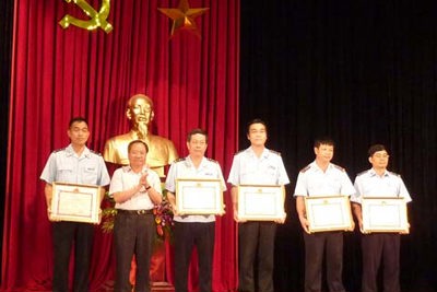  Nâng cao năng lực đấu tranh chống vi phạm lợi dụng thủ tục hải quan điện tử