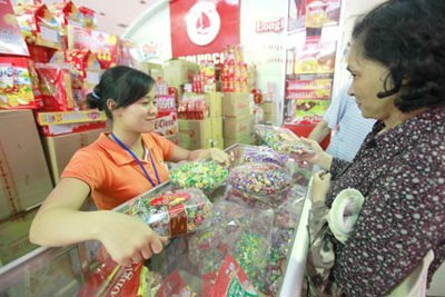 Thị trường Tết: Sức mua "rùa bò", giá vẫn tăng "phi mã"