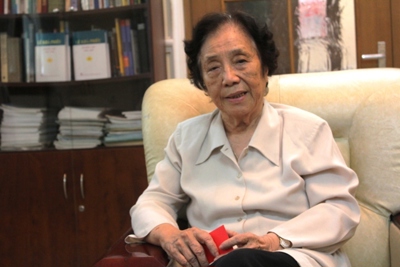 "Nhìn tàu Trung Quốc, tôi thấy nhói trong tim" "Nhìn tàu Trung Quốc, tôi thấy nhói trong tim"