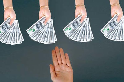 Khuyến cáo thận trọng khi ký hợp đồng vay tiêu dùng Khuyến cáo thận trọng khi ký hợp đồng vay tiêu dùng