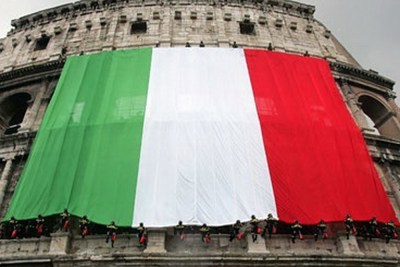 Italy lập quỹ giải cứu các ngân hàng đang 'thoi thóp' Italy lập quỹ giải cứu các ngân hàng đang 'thoi thóp'