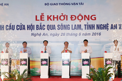 Phó Thủ tướng Vương Đình Huệ dự Lễ khởi động dự án cầu Cửa Hội bắc qua sông Lam