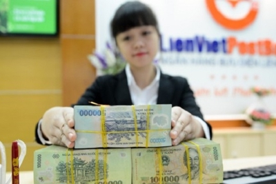 Vì sao lãi suất ngân hàng chưa giảm?