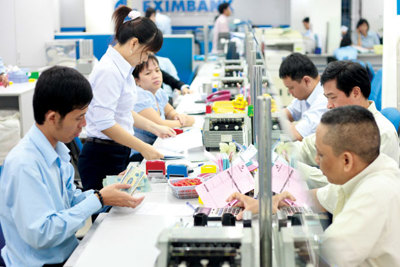 Ngân hàng dè dặt điều chỉnh lãi suất huy động