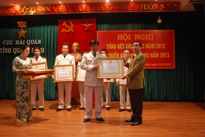 Hải quan Quảng Ninh phấn đấu đạt chỉ tiêu thu ngân sách Nhà nước năm 2013