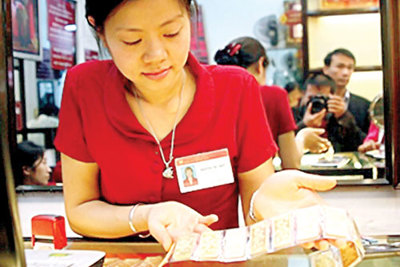 Đấu thầu vàng dồn dập có bình ổn thị trường? Đấu thầu vàng dồn dập có bình ổn thị trường?