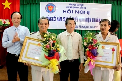 Hải quan Cần Thơ và nỗ lực “hóa giải” khó khăn Hải quan Cần Thơ và nỗ lực “hóa giải” khó khăn