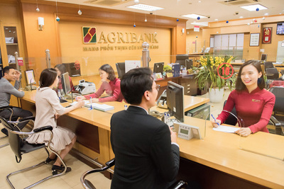 Agribank đồng loạt miễn, giảm các loại phí dịch vụ và lãi suất cho vay 