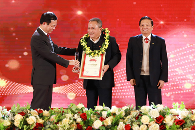 Agribank tiếp tục xếp trong TOP 10 doanh nghiệp lớn nhất Việt Nam năm 2020