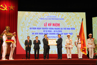 Vinh dự được chia sẻ với nhân dân trong những lúc khó khăn nhất