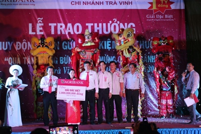 Quà tặng tưng bừng - Chào mừng Quốc khánh