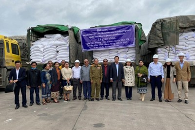 Xuất cấp 100 tấn gạo dự trữ quốc gia viện trợ cho nhân dân Lào