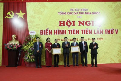 Đẩy mạnh phong trào thi đua yêu nước, tô thắm thêm thành tích ngành Dự trữ Nhà nước