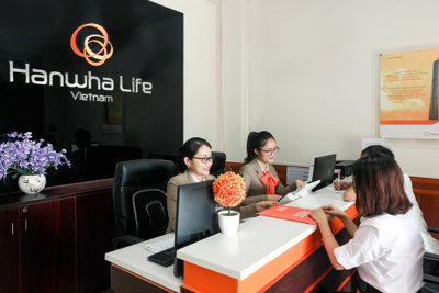 Hanwha Life Việt Nam chi trả gần 1,6 tỷ đồng quyền lợi bảo hiểm cho khách hàng tại Hà Tĩnh