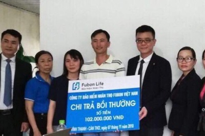 Fubon Life Việt Nam chi trả quyền lợi bảo hiểm cho khách hàng tại An Giang
