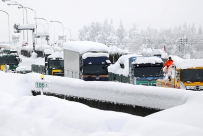 Nhật Bản: Tuyết rơi dày ở mức kỷ lục