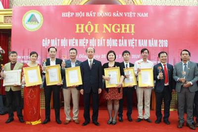 STDA dẫn đầu top 10 Sàn giao dịch bất động sản tiêu biểu năm 2015