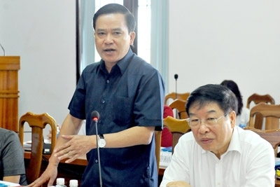 Các ứng cử viên nên vận động bầu cử tại hội nghị tiếp xúc cử tri