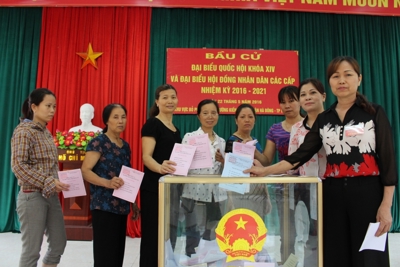Phụ nữ cần phát huy quyền làm chủ trong ứng cử, bầu cử