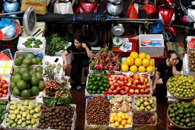 Nikkei: Chợ truyền thống "hạ gục" nhiều siêu thị, cửa hàng tiện lợi tại Việt Nam