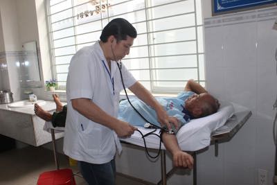 Thực hiện chính sách bảo hiểm y tế: Xây dựng gói dịch vụ y tế cơ bản