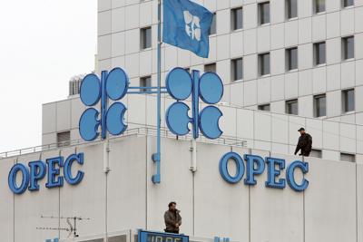 OPEC sẽ trừng phạt thành viên nếu bán tháo dầu