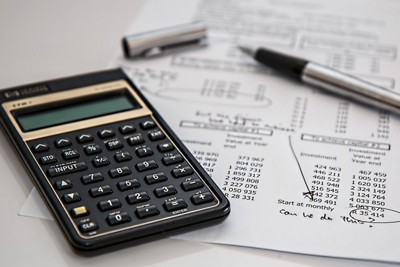 Nhà thầu tham dự thầu phải độc lập về pháp lý và tài chính