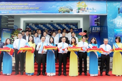 Bảo Việt khai trương siêu thị tài chính đầu tiên - Baoviet One Stop Shop