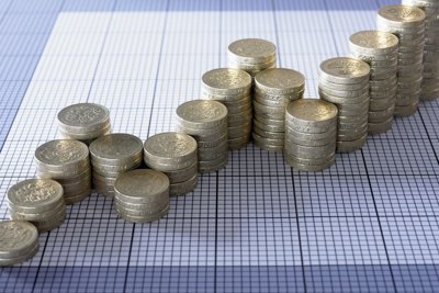 HSBC hạ dự báo tăng trưởng Việt Nam xuống 6%