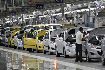 Bộ Tài chính giải đáp về thuế nhập khẩu linh kiện xe ô tô