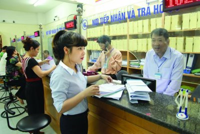 Nhiều biện pháp quyết liệt trong thu nợ bảo hiểm xã hội