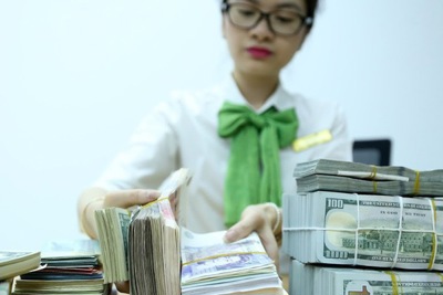 Việt Nam có thể tốn kém hơn khi FED tăng lãi suất, chiến tranh thương mại?
