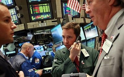 Dow Jones tăng ba con số