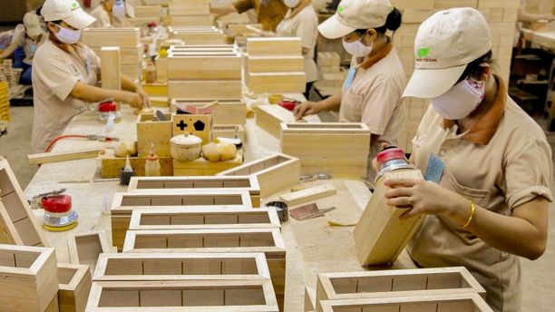 Vượt "bão" giá logistics và chính sách thuế, ngành gỗ tìm cơ trong nguy Vượt "bão" giá logistics và chính sách thuế, ngành gỗ tìm cơ trong nguy