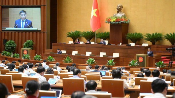 Chính thức thông qua Luật sửa 8 luật lĩnh vực tài chính, đầu tư Chính thức thông qua Luật sửa 8 luật lĩnh vực tài chính, đầu tư