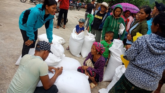 Xuất cấp hơn 746 tấn gạo dự trữ quốc gia hỗ trợ người dân 2 tỉnh dịp giáp hạt 