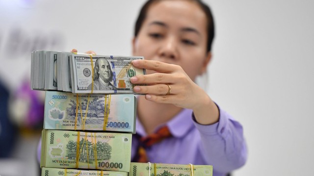 Tác động của giá vàng, tỷ giá và lãi suất tới kinh tế Việt Nam